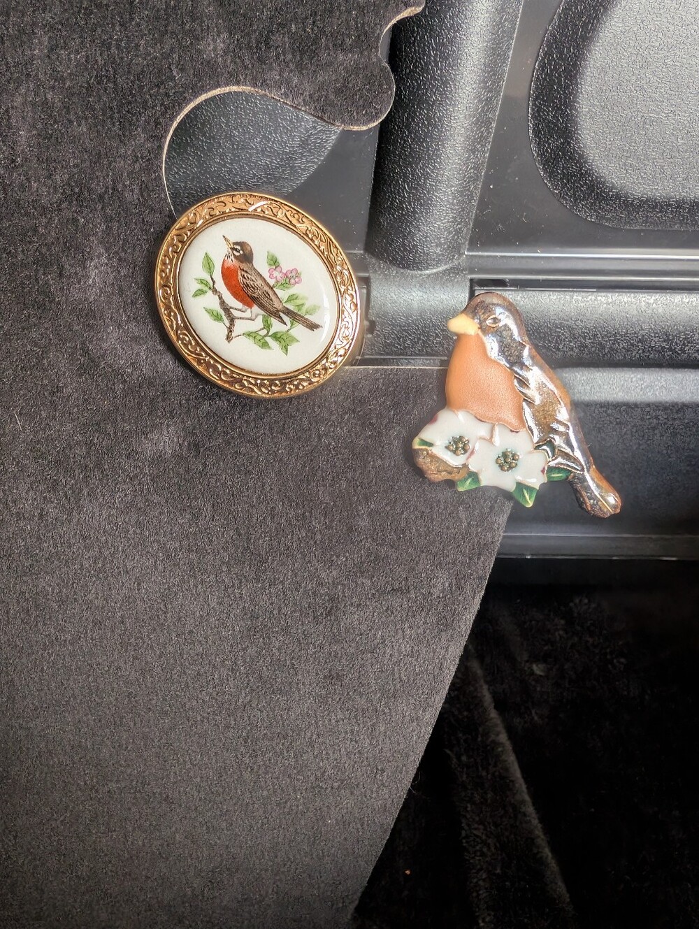 Vintage Robin Brooches: Avon And Handmade